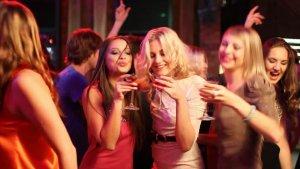 Best Bar Nightclubs and Entertainment in Chicago for bachelorette party, male stip show chicago